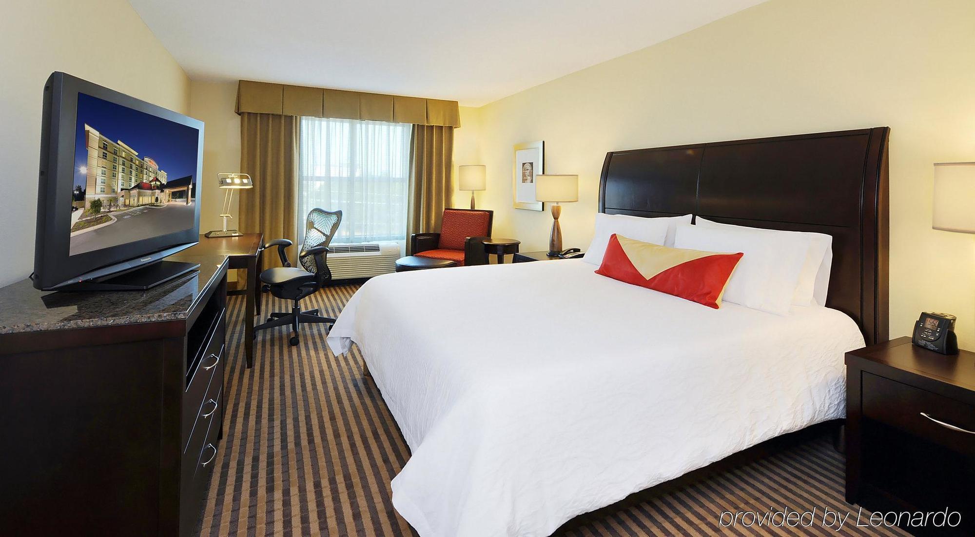 Hilton Garden Inn Atlanta Airport North College Park Стая снимка